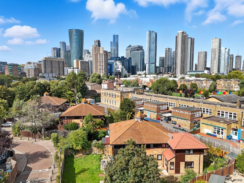 Property photo 1 of 24 4719830