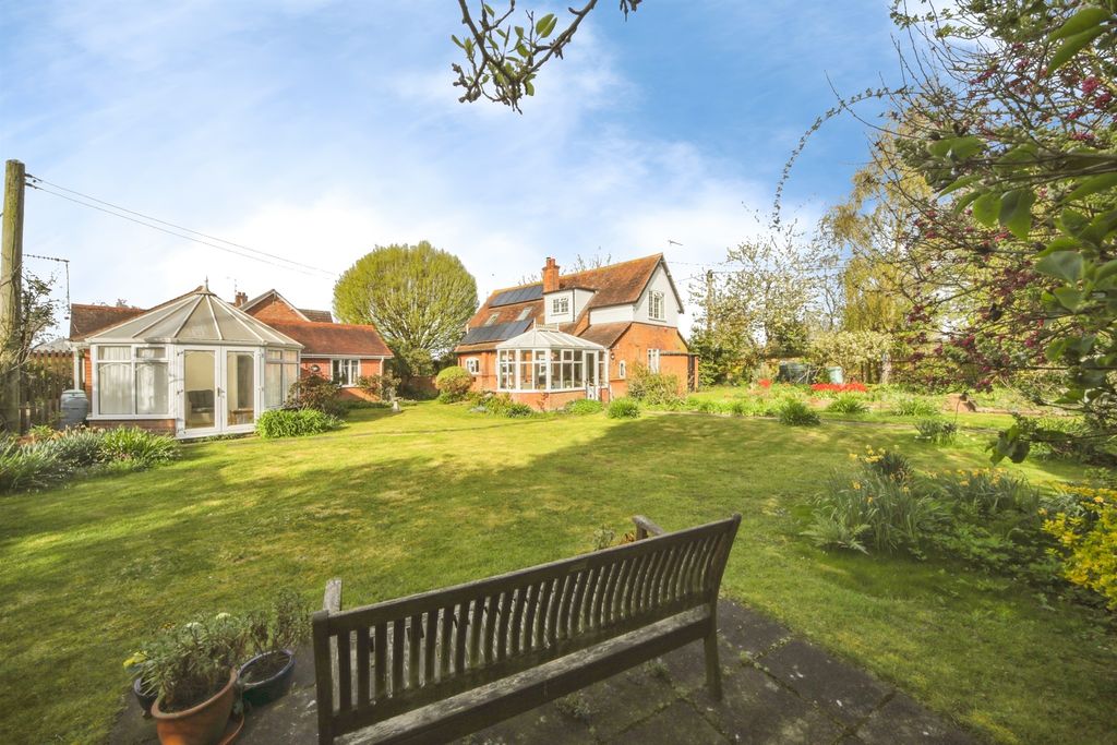 Property photo 3 of 34