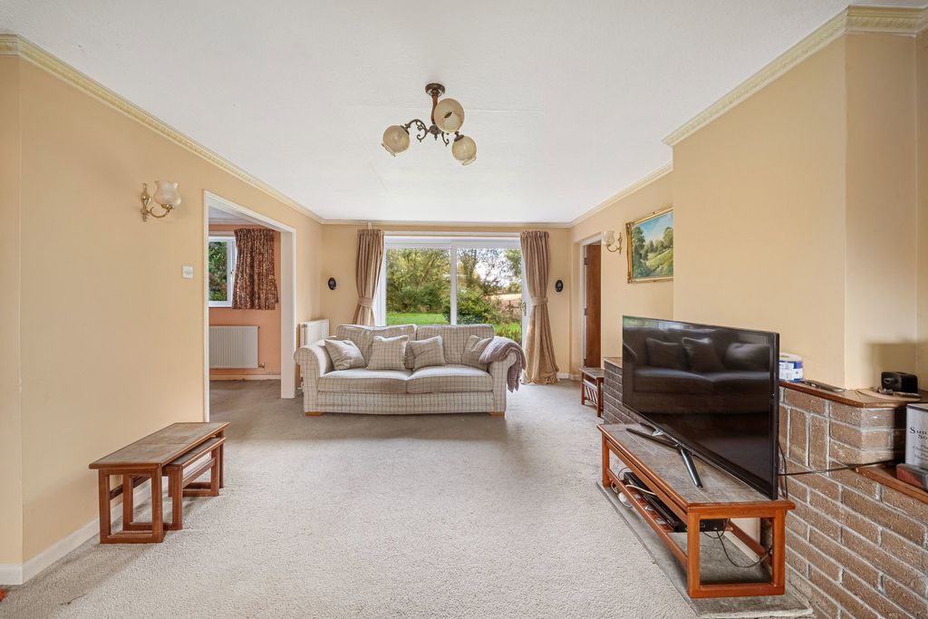 Property photo 3 of 18
