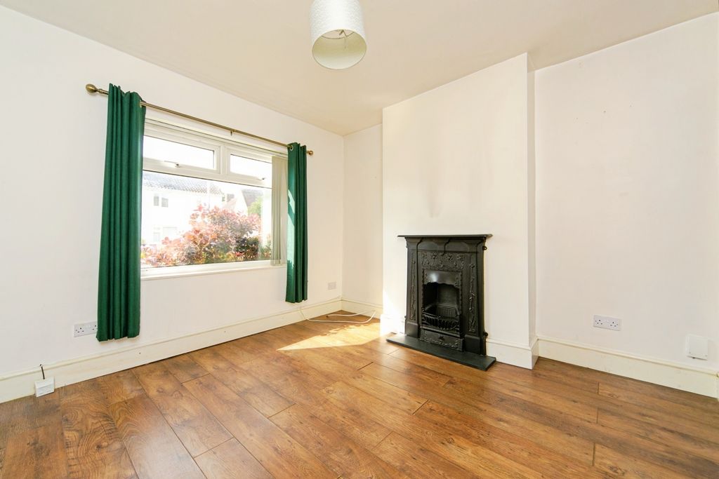 Property photo 2 of 16 Photo