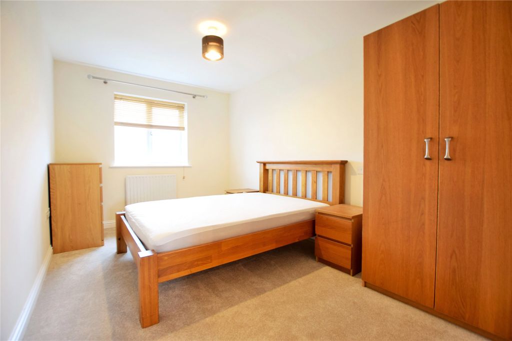Property photo 3 of 8 Master Bedroom