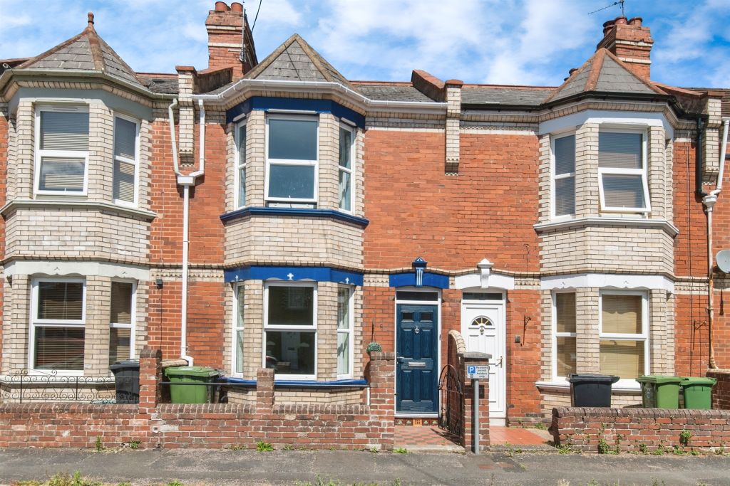 Property photo 1 of 17