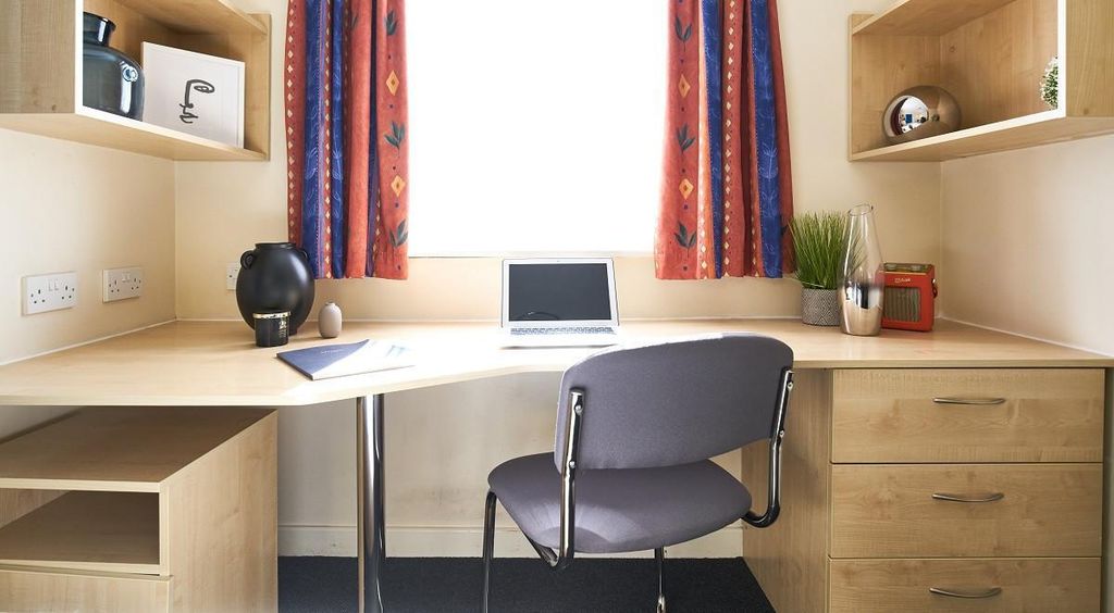 Property photo 2 of 13