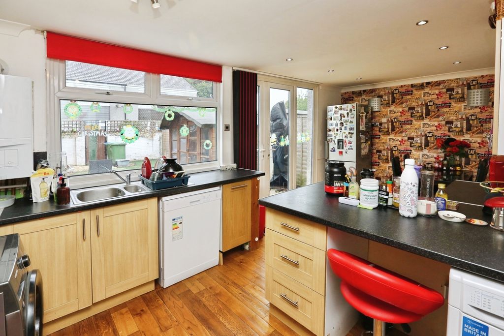 Property photo 3 of 16 Photo