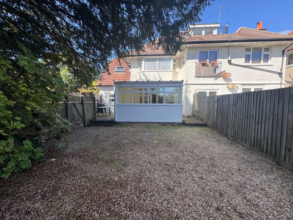 Property photo 1 of 17 Garden