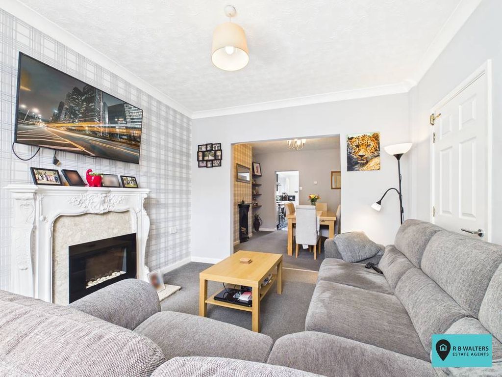 Property photo 2 of 19 Living Room