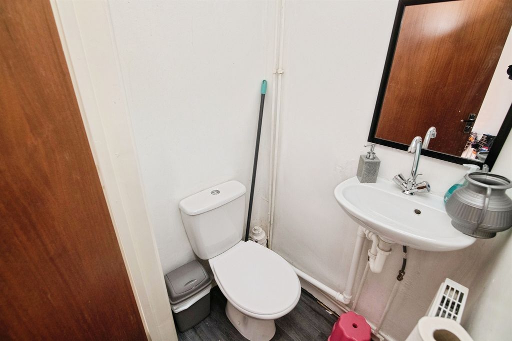 Property photo 2 of 16