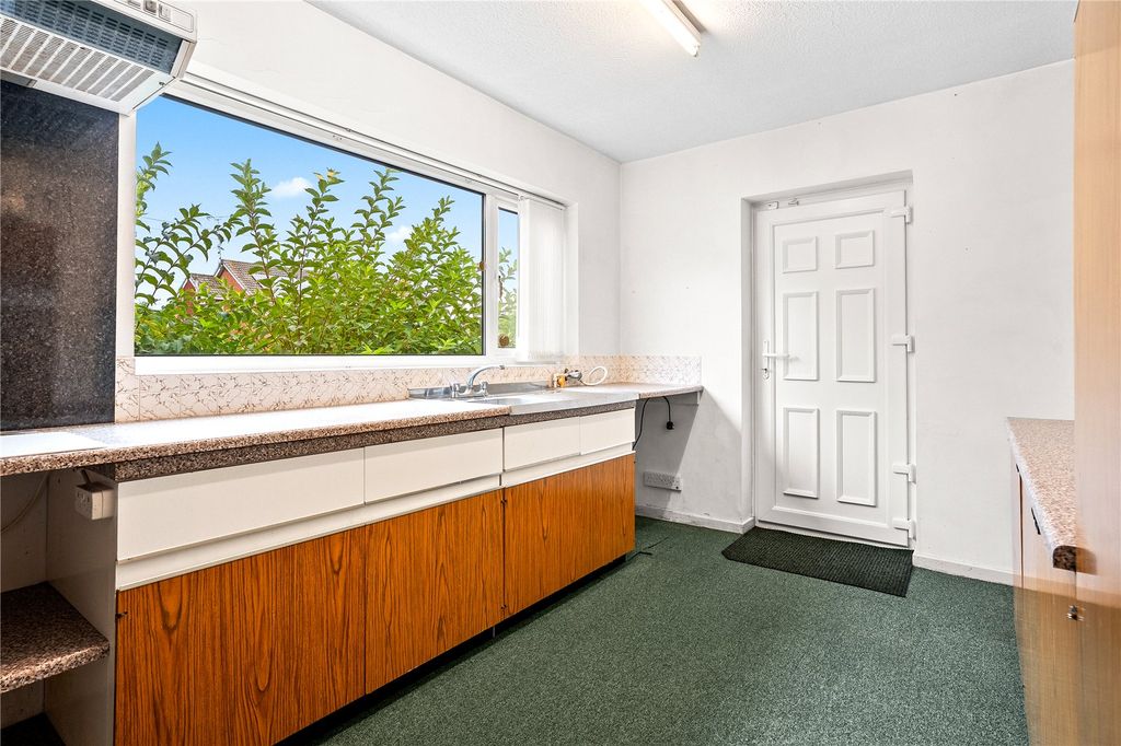 Property photo 3 of 18 Picture No. 16