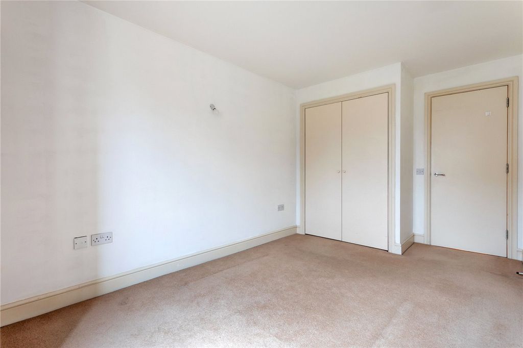 Property photo 3 of 12 Picture No. 10