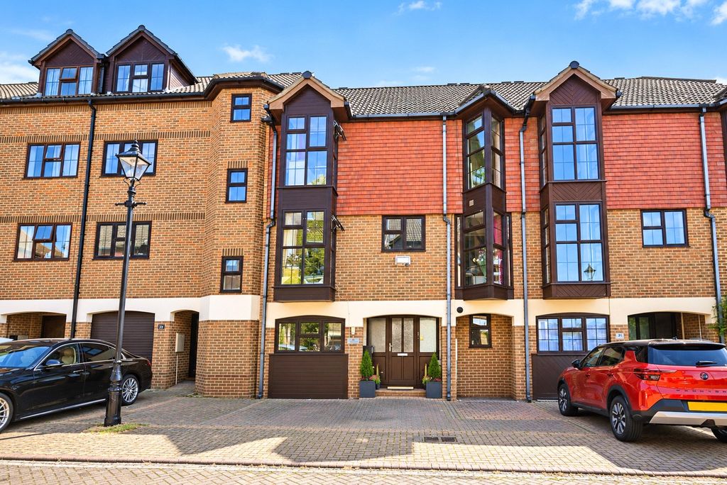 Property photo 1 of 17 Picture No. 23