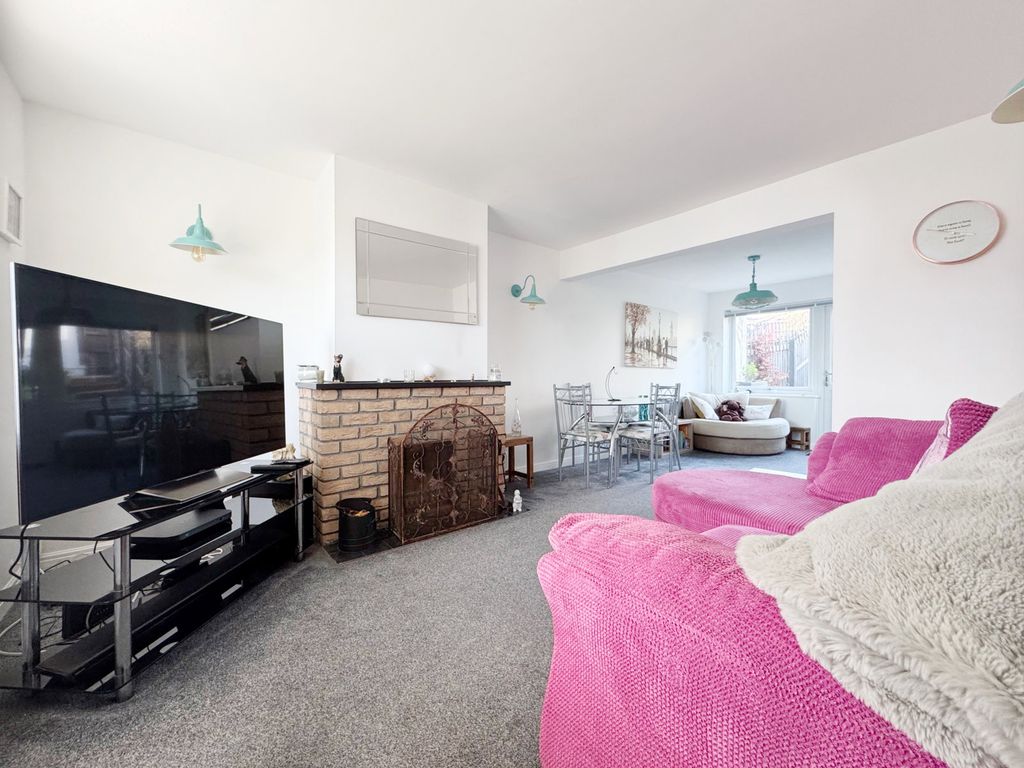 Property photo 3 of 21