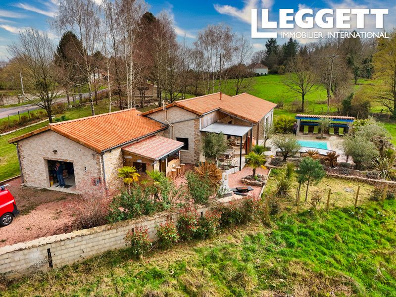 Property photo 2 of 10