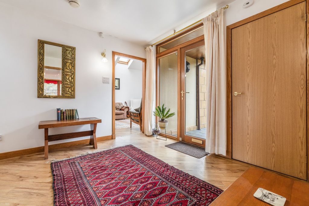 Property photo 3 of 29 Picture No. 63