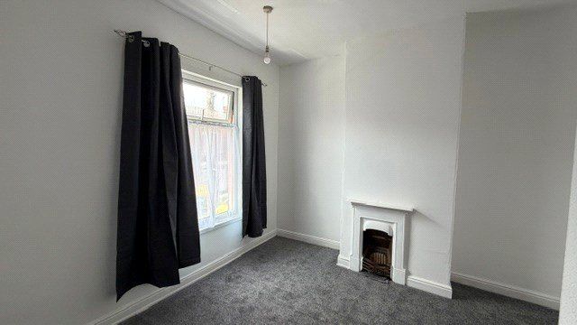 Property photo 2 of 11 Picture No. 33