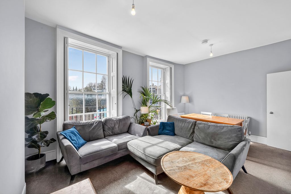 Property photo 2 of 13 Picture No. 01