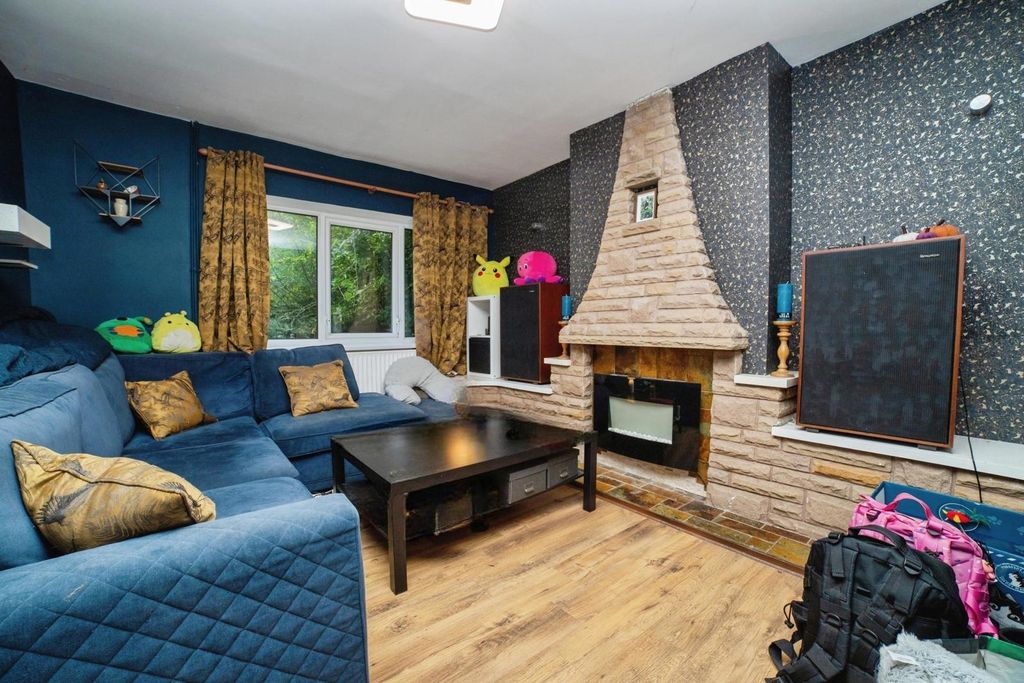 Property photo 2 of 15 Pbox-Img.Jpg