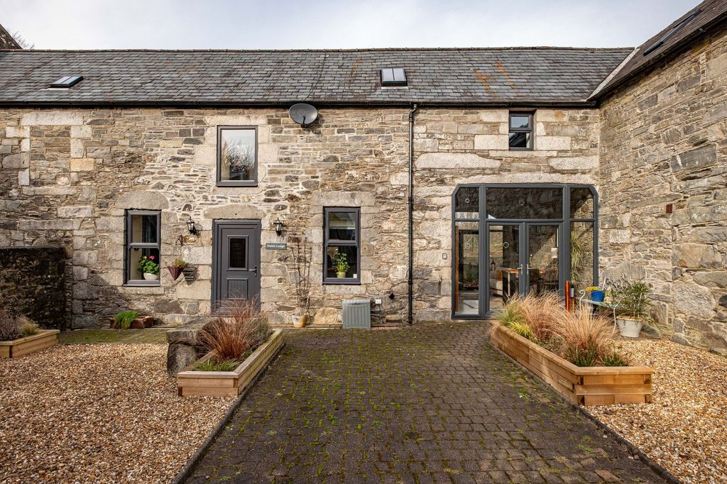 Property photo 1 of 45