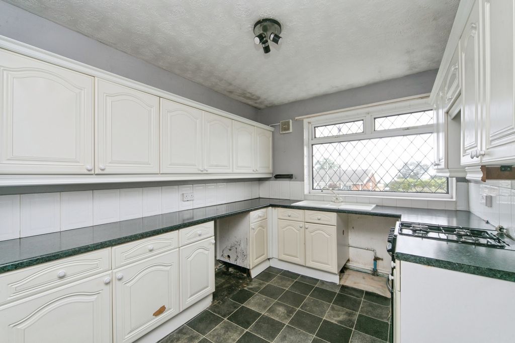 Property photo 3 of 17 Pbox-Img.Jpg