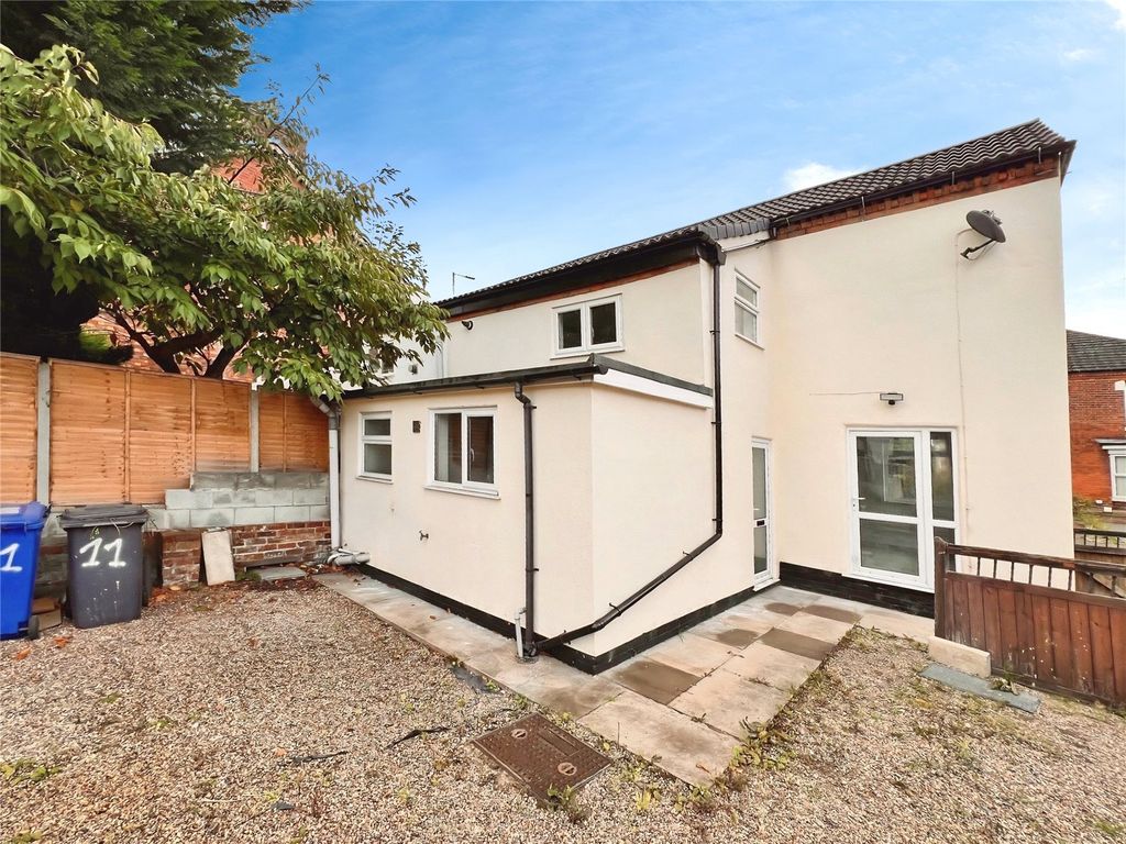 Property photo 1 of 12 Garden