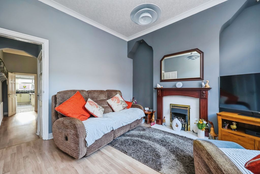 Property photo 3 of 15