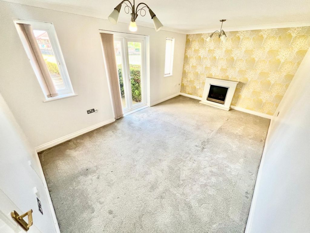 Property photo 1 of 12 Front