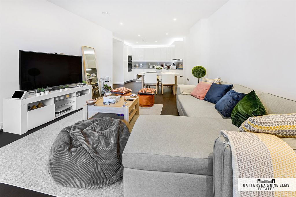 Property photo 3 of 19