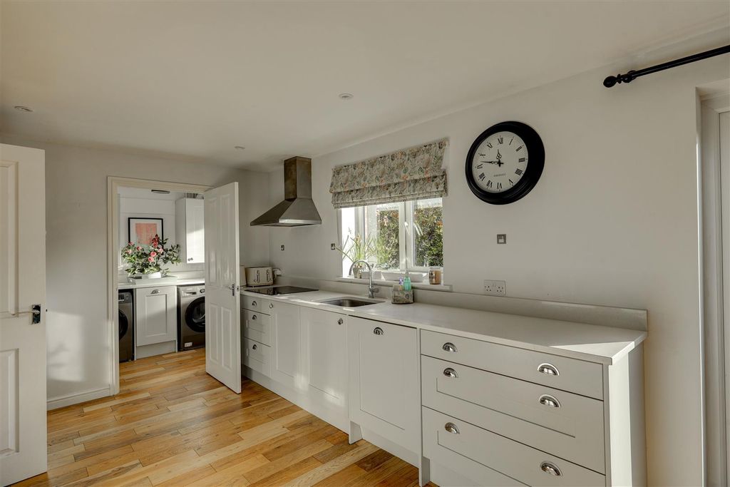 Property photo 3 of 25 Kitchen Diner