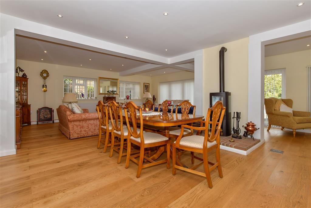 Property photo 3 of 16 Dining Area