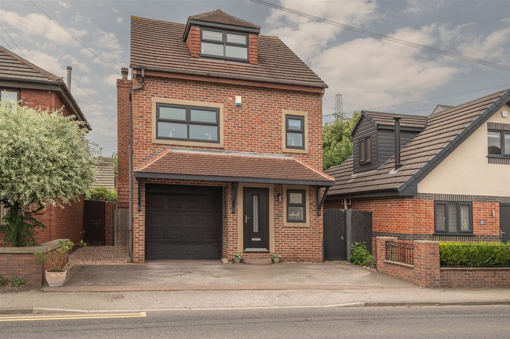 Property photo 1 of 42 05 - 23 Barugh Lane S75 1Lh.Jpg