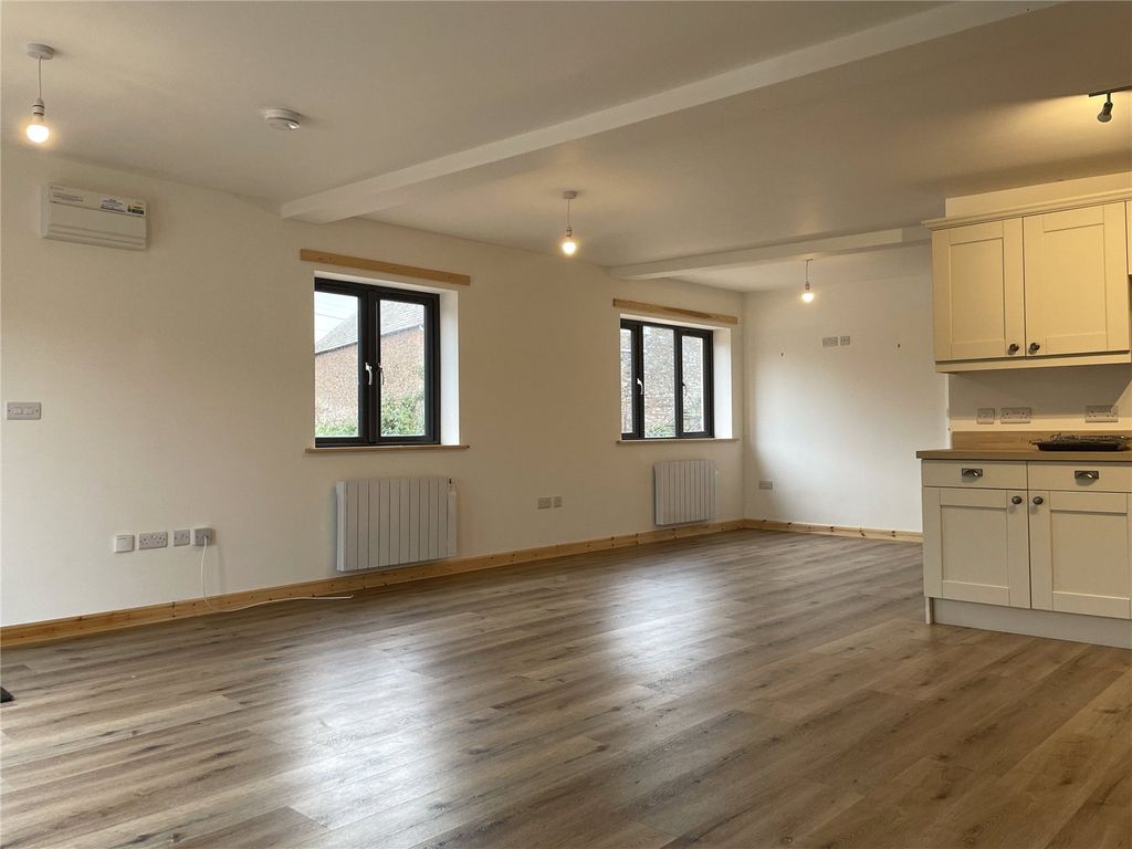 Property photo 2 of 10 Picture No. 03