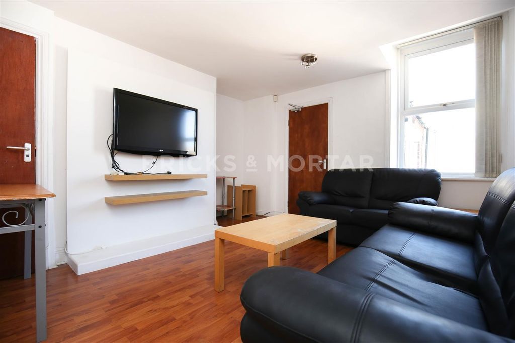 Property photo 3 of 15 6Xiyy6Qqdf0Tjte0Hvlhhs3Pf6Y.Jpg