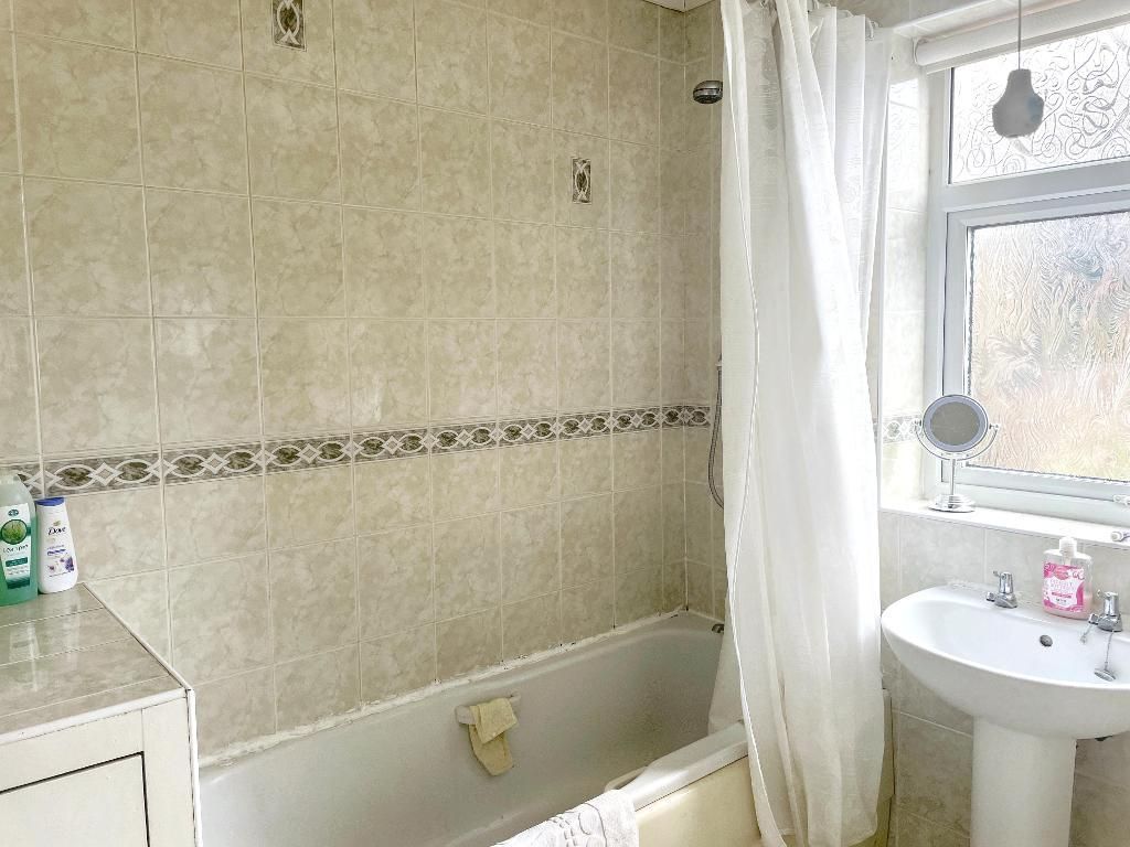Property photo 2 of 12 Bathroom 2.Jpg