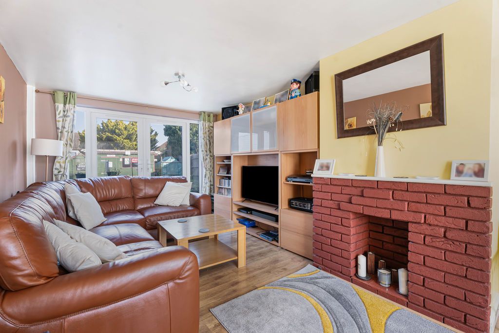 Property photo 2 of 20 Lounge/Diner