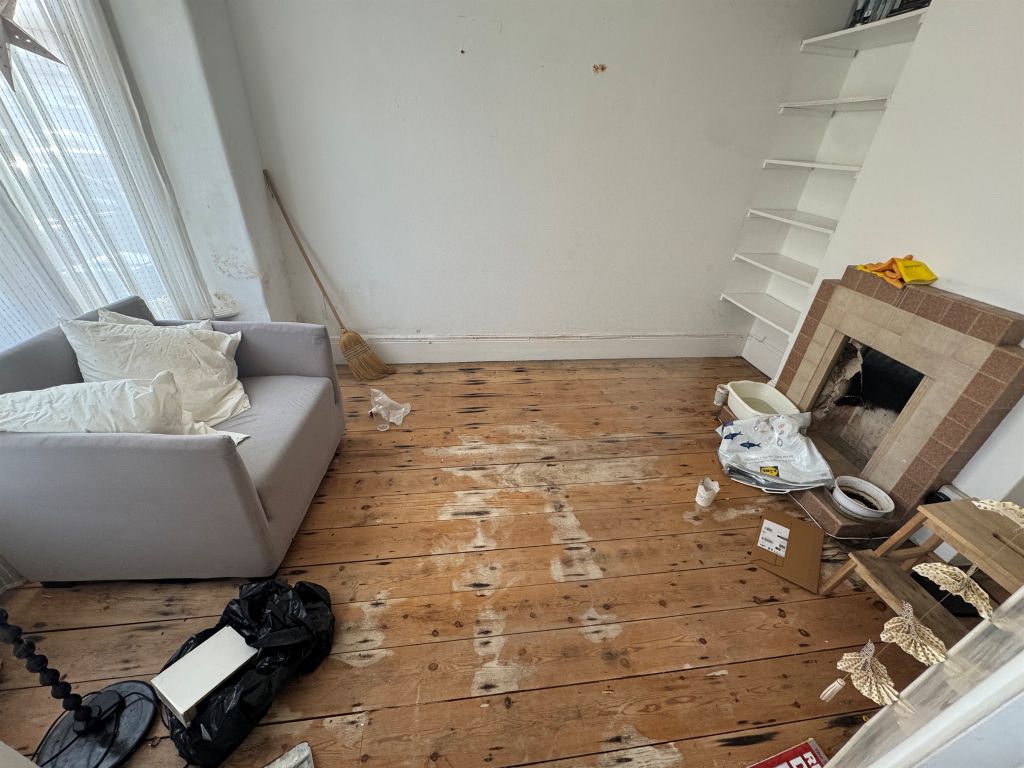 Property photo 2 of 7