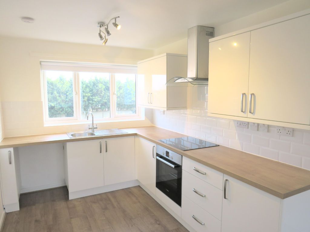 Property photo 1 of 10 Kitchen