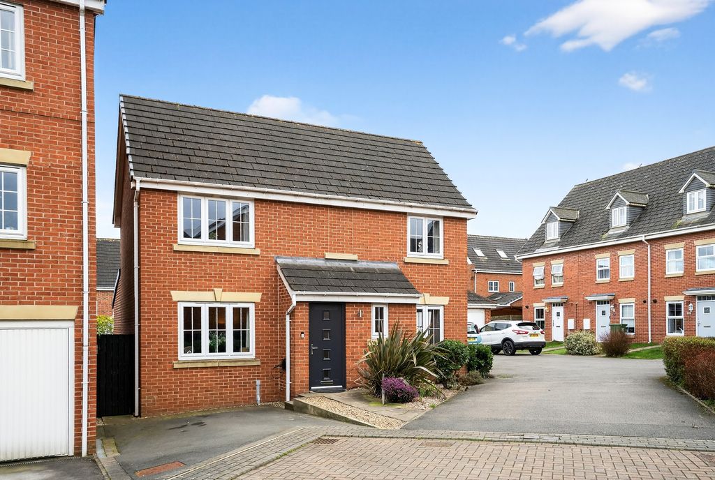 Property photo 1 of 28