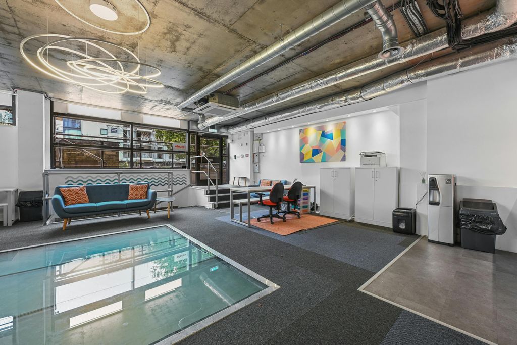 Property photo 1 of 16 12.Png