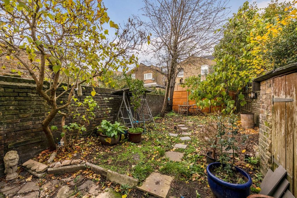 Property photo 2 of 6