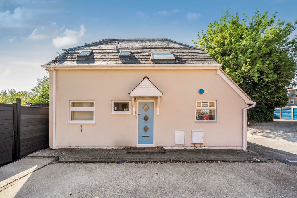 Property photo 1 of 18 Picture No. 32