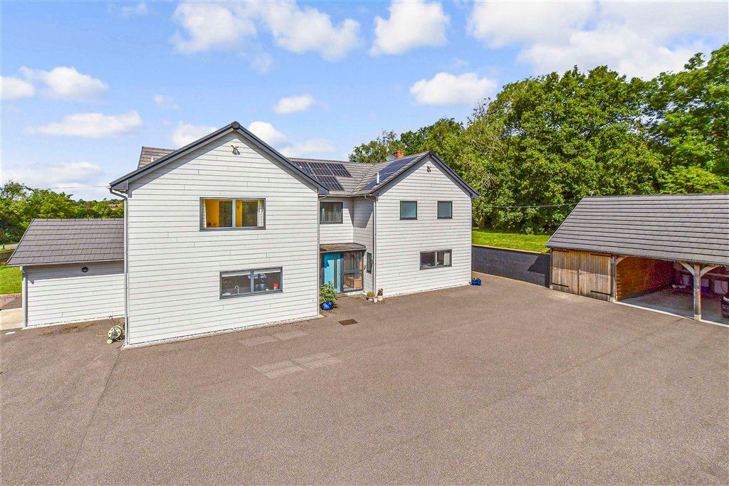 Property photo 1 of 28 External (Brochure)