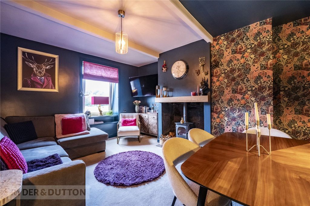 Property photo 3 of 22 Sitting Room