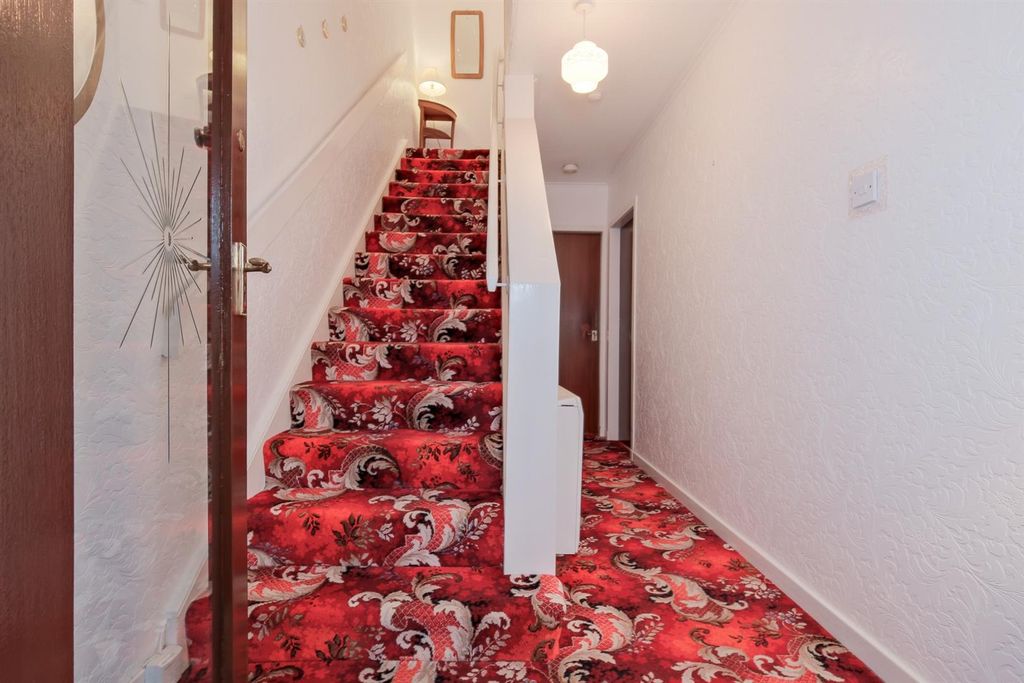 Property photo 2 of 39 001-171 Stewarton Street ML2 8Al.Jpg