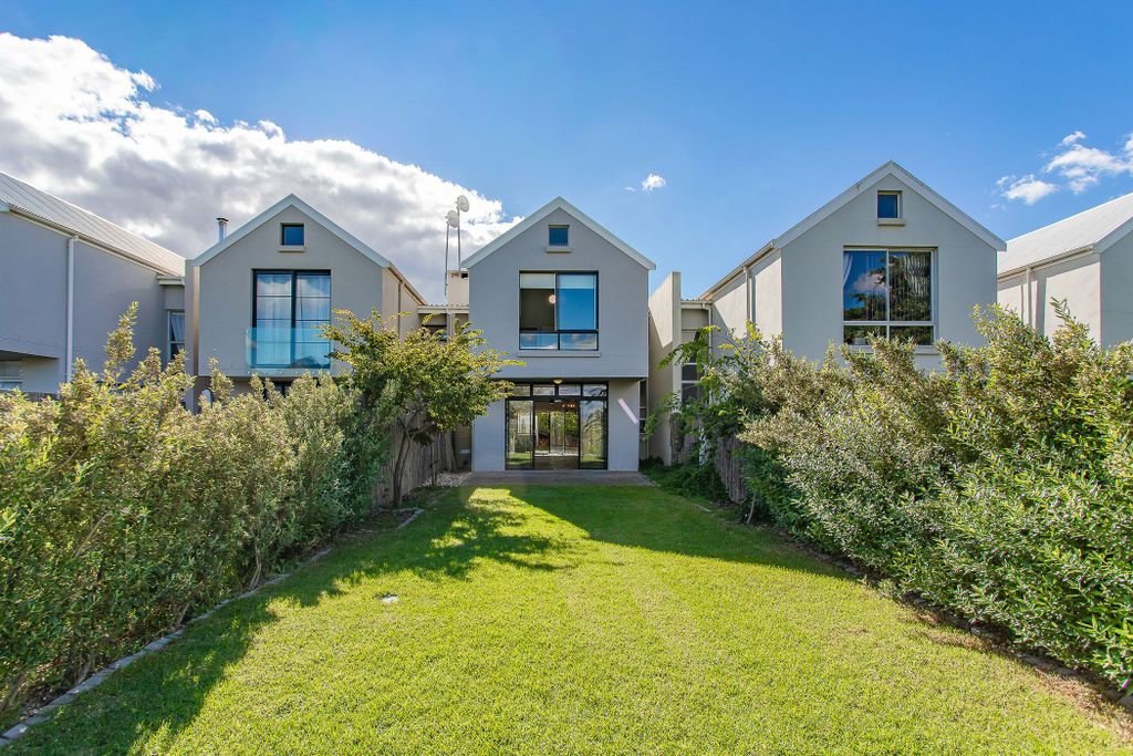 Property photo 1 of 26 Tk1735049