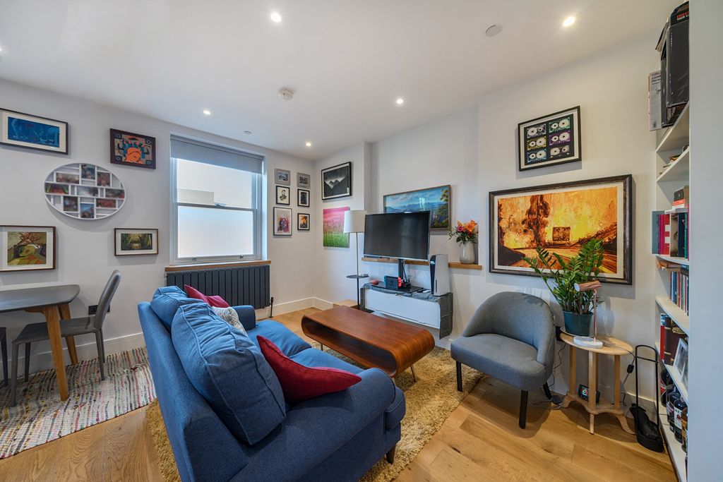 Property photo 1 of 18 Reception