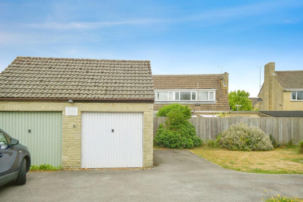 Property photo 2 of 15