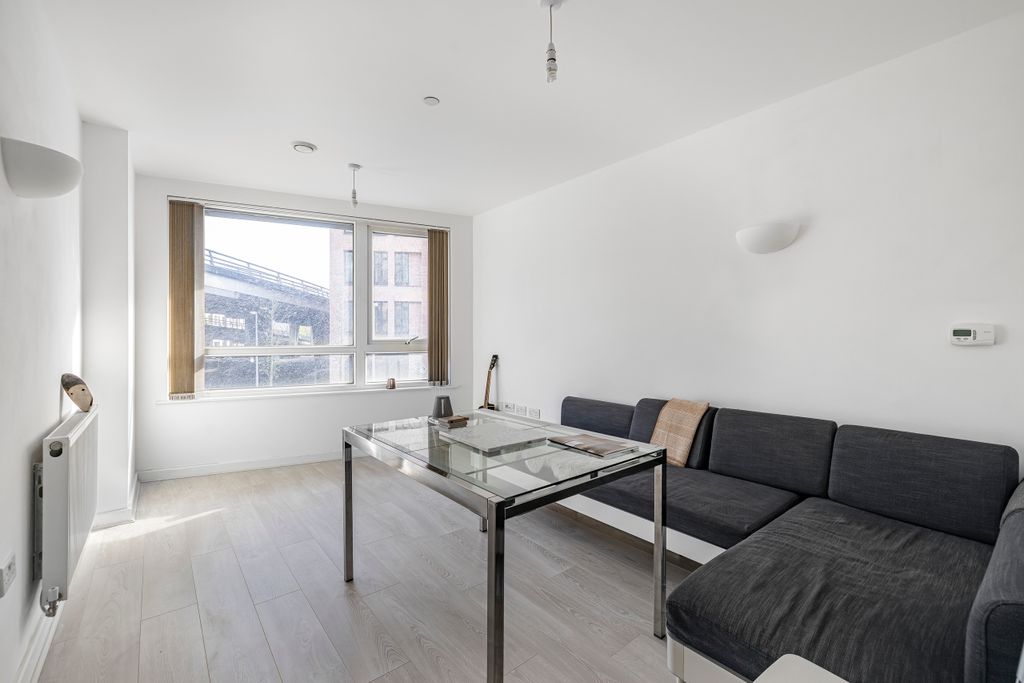Property photo 3 of 14 Wandle10