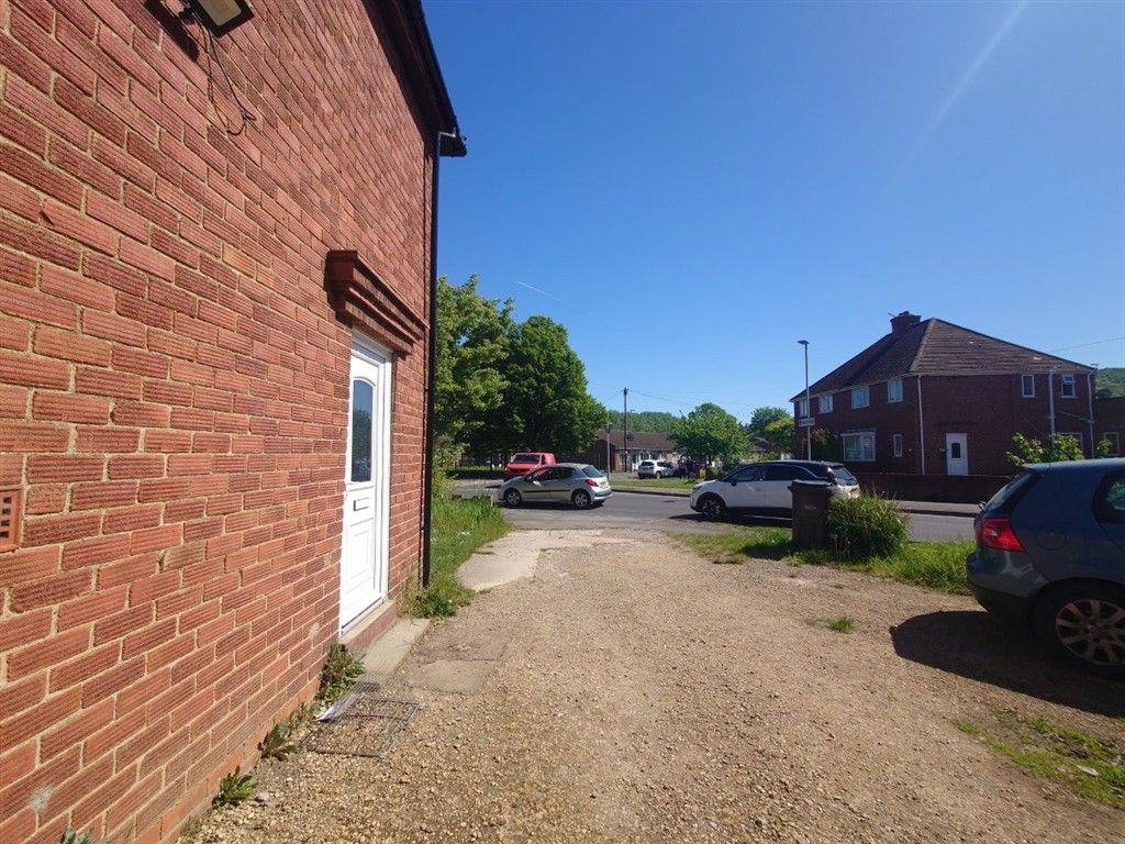 Property photo 3 of 8