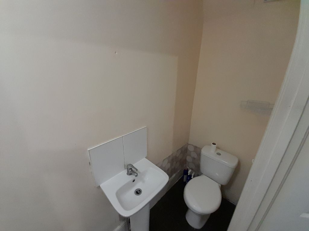 Property photo 1 of 4 Room