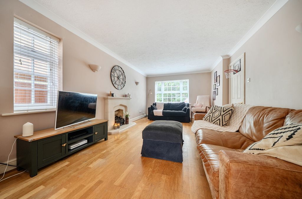 Property photo 2 of 24 1480088-7-6A345d8...