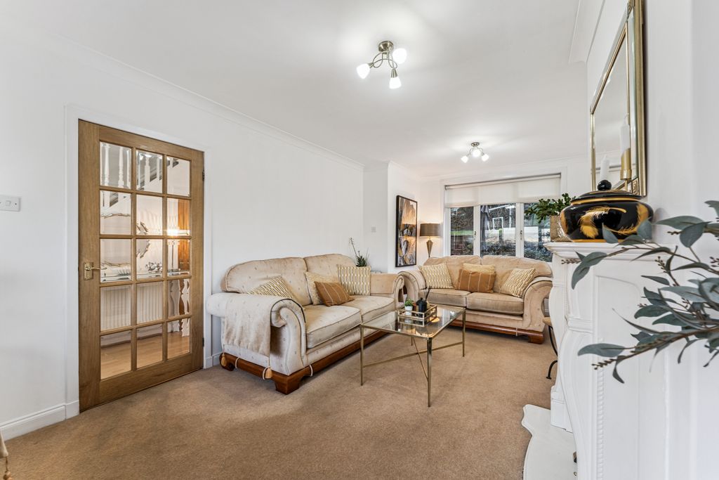 Property photo 3 of 31